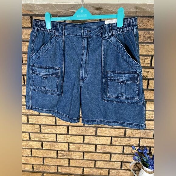 Two St. John’s bay shorts new with tags - Picture 4 of 11